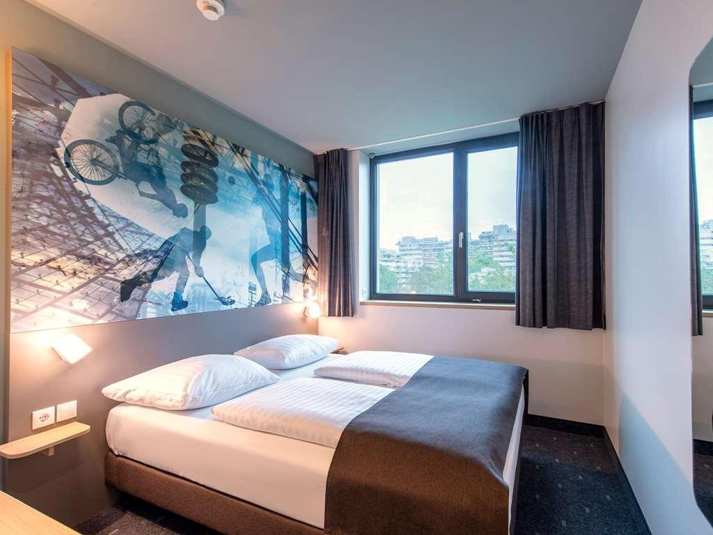 B&B Hotel Muenchen-Olympiapark Room photo